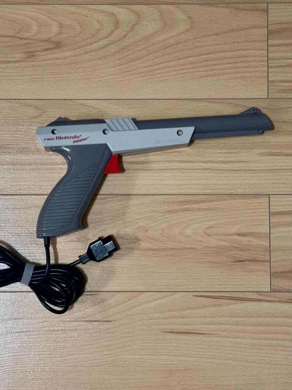 Official Nintendo NES Zapper Light Gun (NES-005) - Gray Original - Tested
